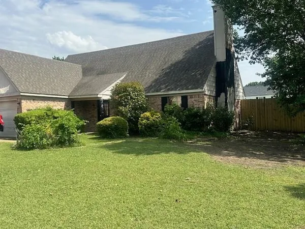 $270,000 | 1600 Crimson Court, Arlington, TX 76018