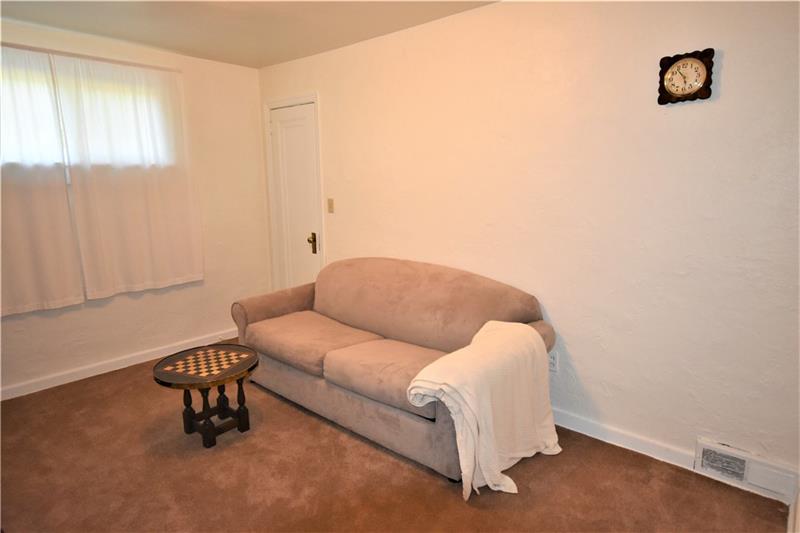 643 Beatty Road Monroeville, PA 15146 - Photo 8 of 12 Gallery Image 8