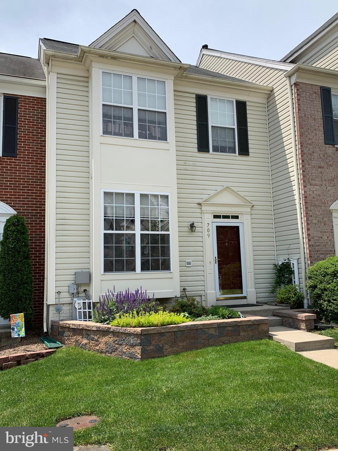 709 Howards Loop Annapolis, MD 21401 - Photo 1 of 4 MORE PHOTOS THIS WEEK!