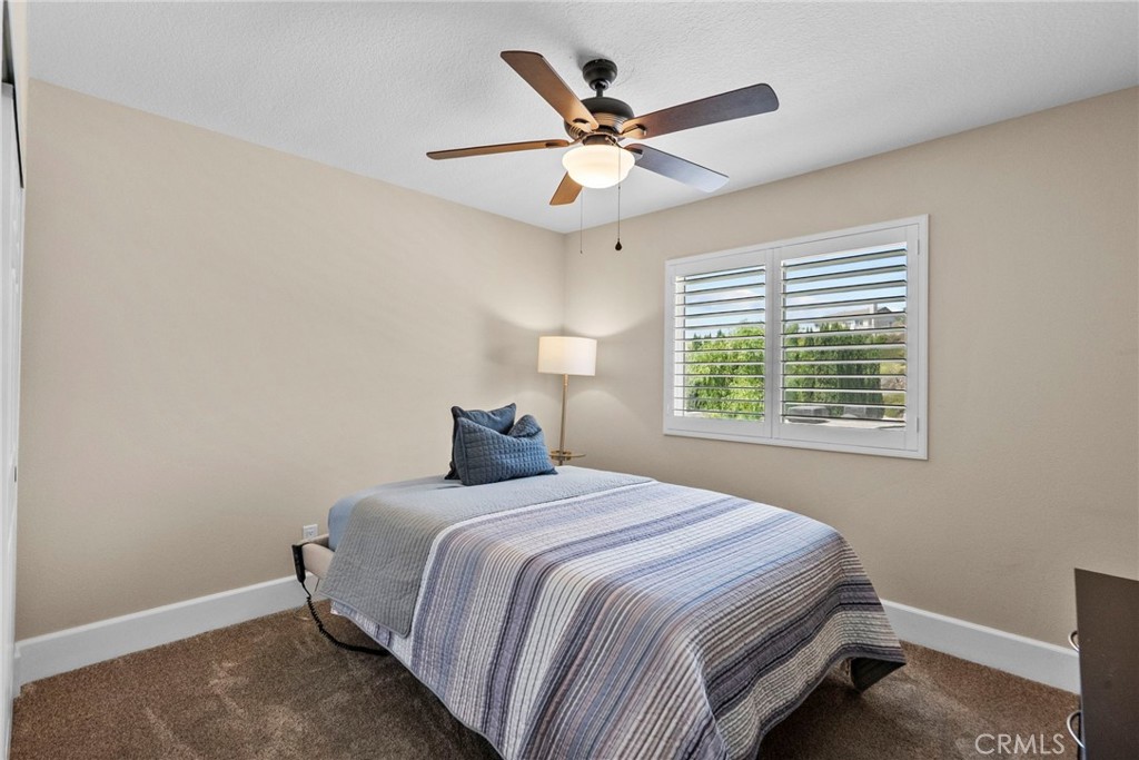 22035 Conway Place Saugus, CA 91350 - Photo 19 of 34