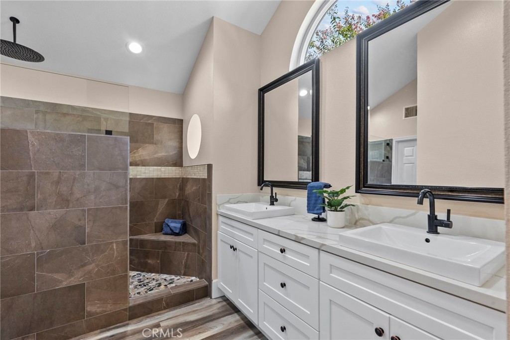 22035 Conway Place Saugus, CA 91350 - Photo 25 of 34