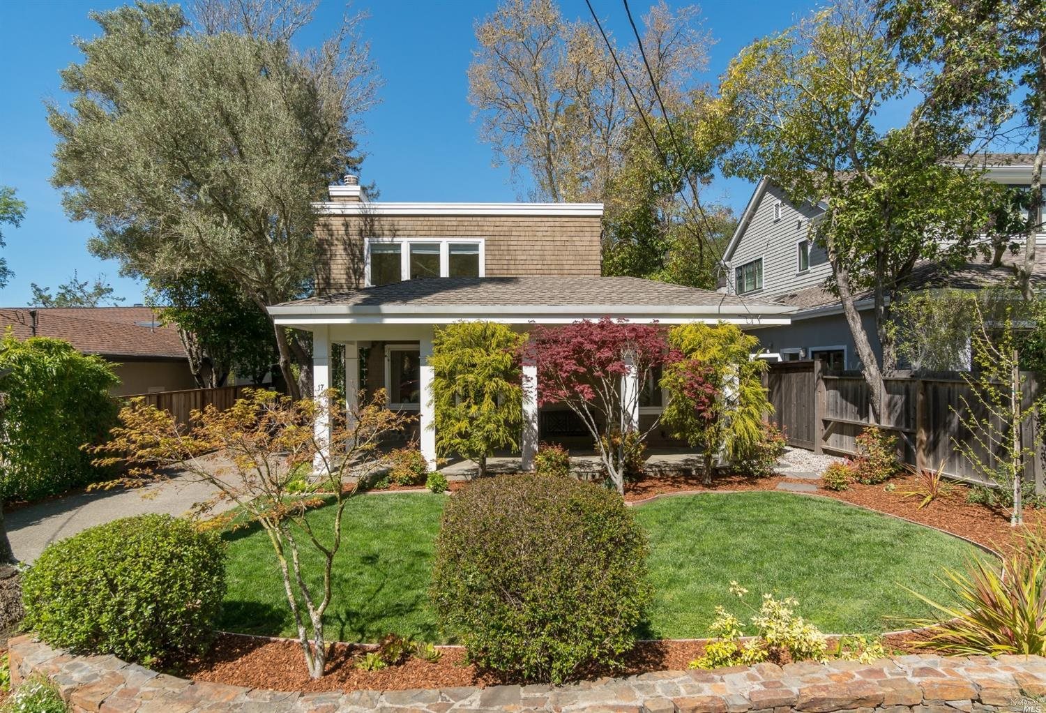 Welcome to 17 Manor Road, Kentfield.