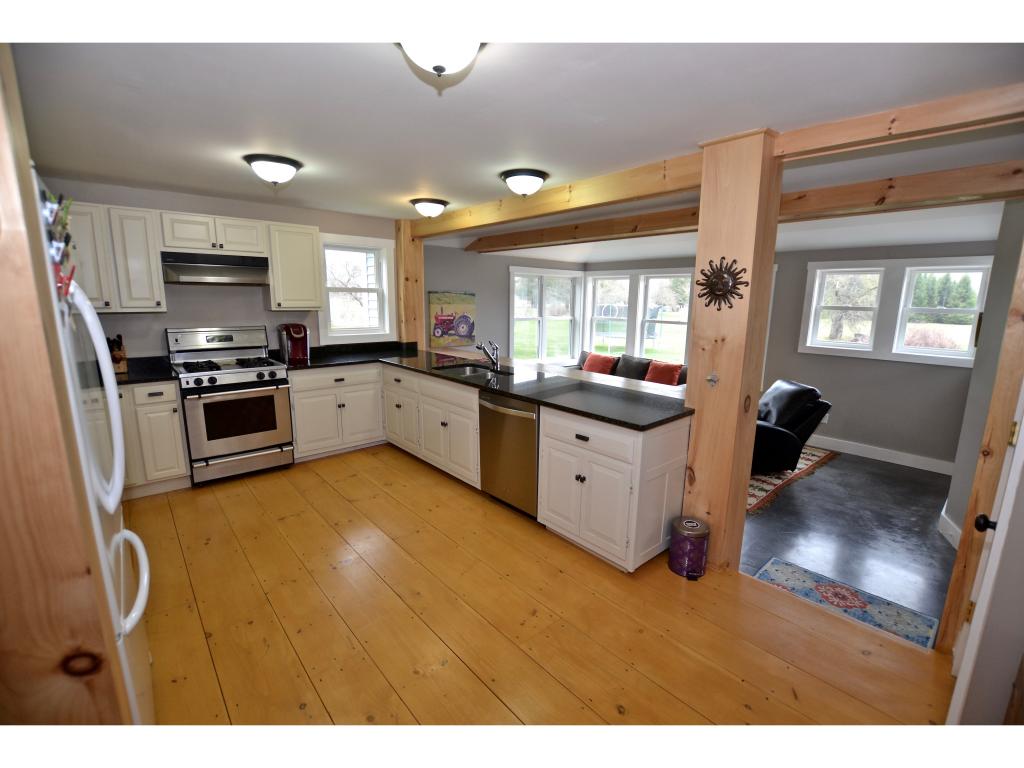 342 Maple Street Waterbury, VT 05677 - Photo 4 of 25 Gallery Image 4