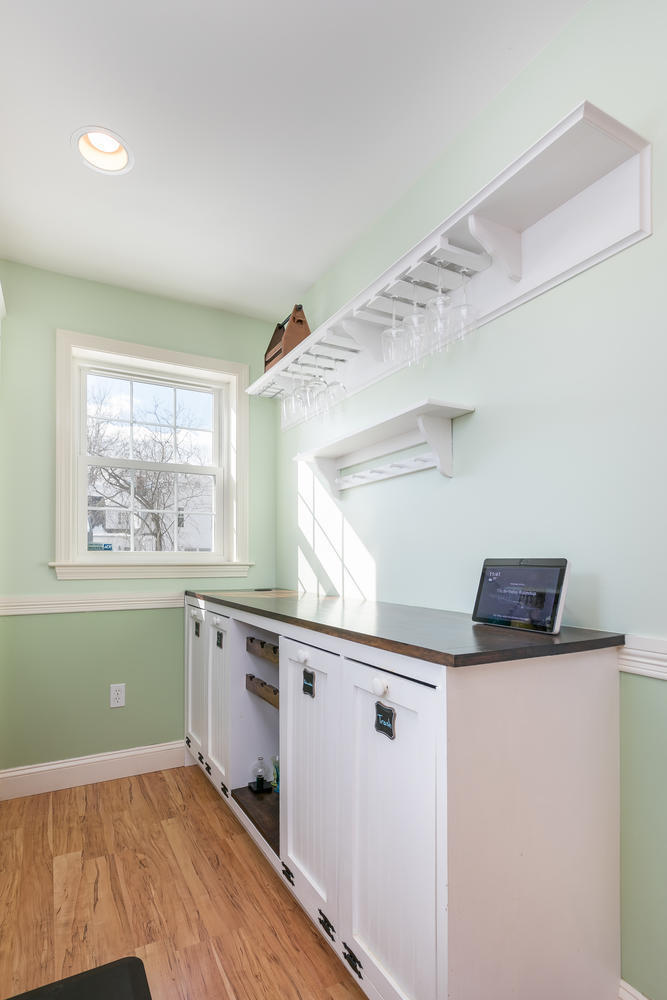 28 Victor Road Portland, ME 04103 - Photo 11 of 44 28 Victor Rd Portland ME 04103-large-008