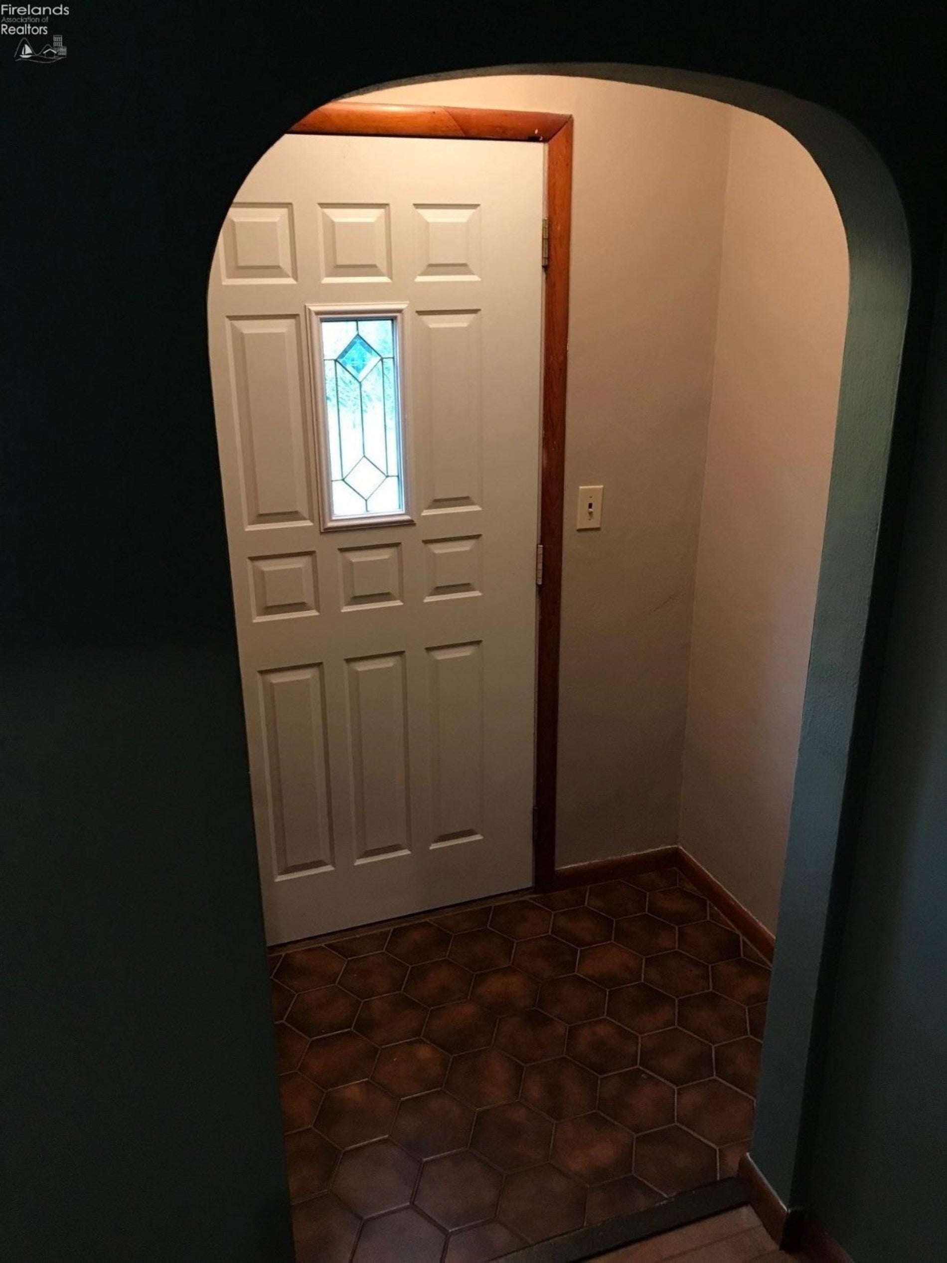 370 East Fox Road Huron, OH 44839 - Photo 3 of 10 Gallery Image 3