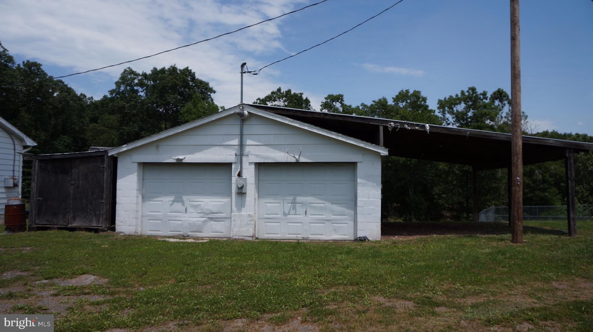 1612 Ungers Store Road Berkeley Springs, WV 25411 - Photo 21 of 30 Garage