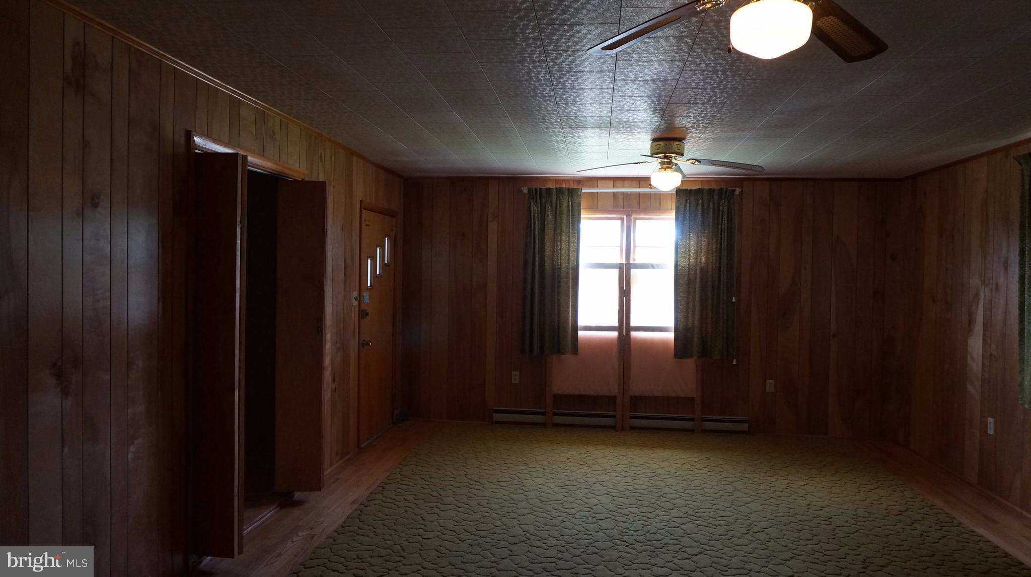 1612 Ungers Store Road Berkeley Springs, WV 25411 - Photo 29 of 30 Family Room