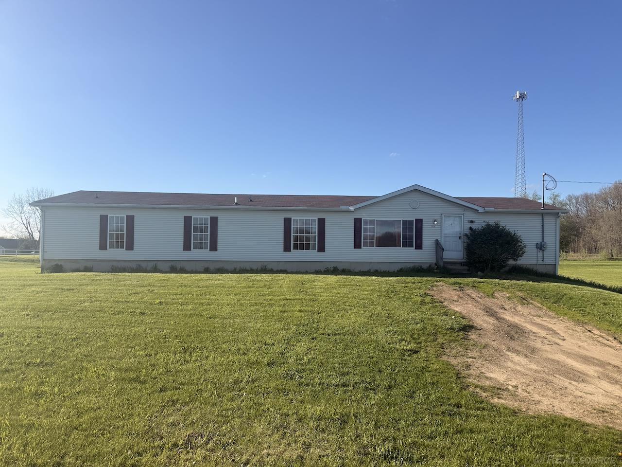 11516 Territorial Road Stockbridge, MI 49285 - Photo 1 of 32 50205782-1f066e4f-1eab-42c8-a7f7-ffcecaa6b764.JPG