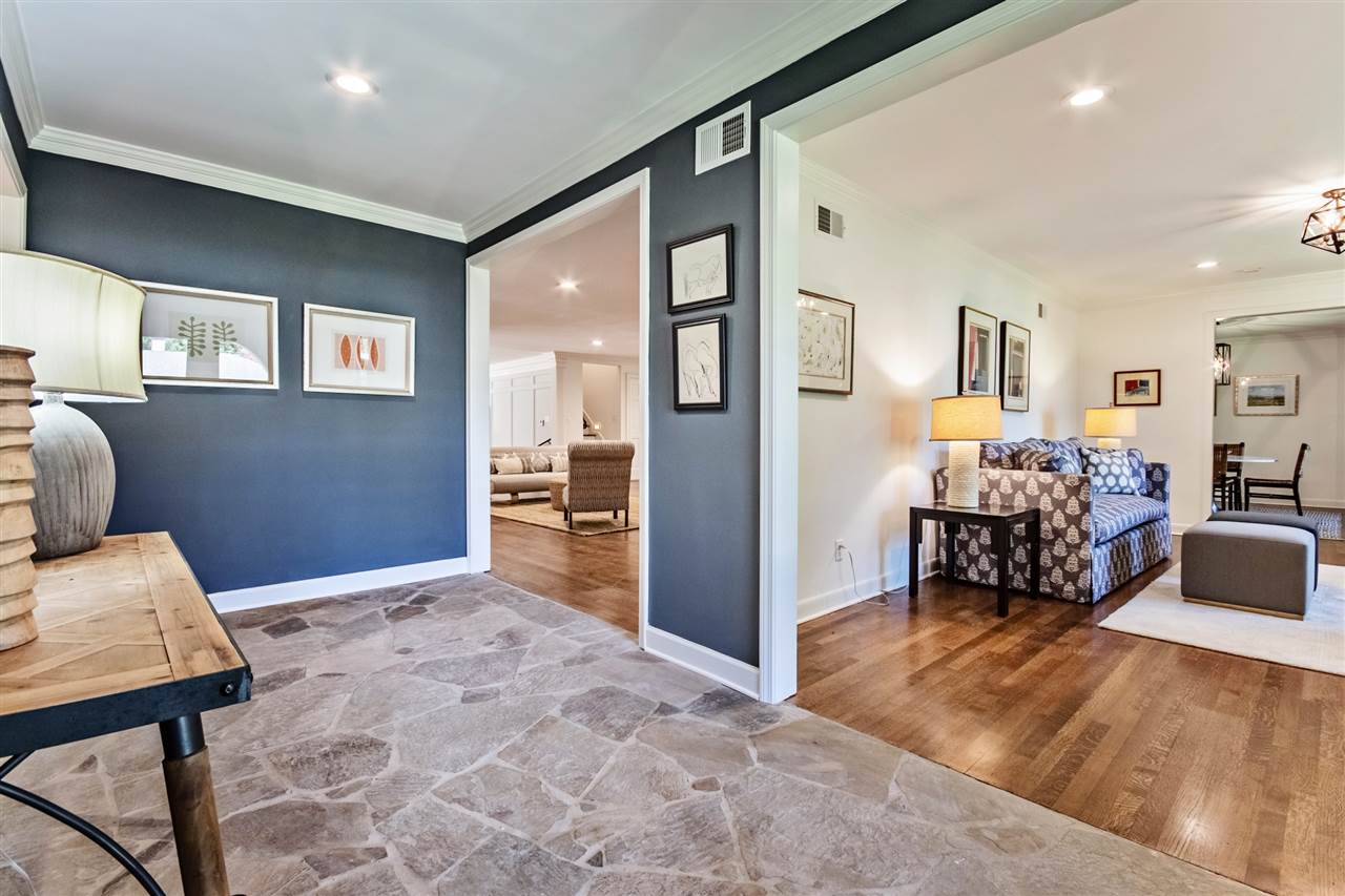 4506 Tuckahoe Road Memphis, TN 38117 - Photo 4 of 23