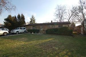 1038 Dell Road Northbrook, IL 60062 - Photo 1 of 1