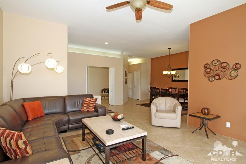 39 Colonial Drive Rancho Mirage, CA 92270 - Photo 3 of 34 a living room with furniture and a table