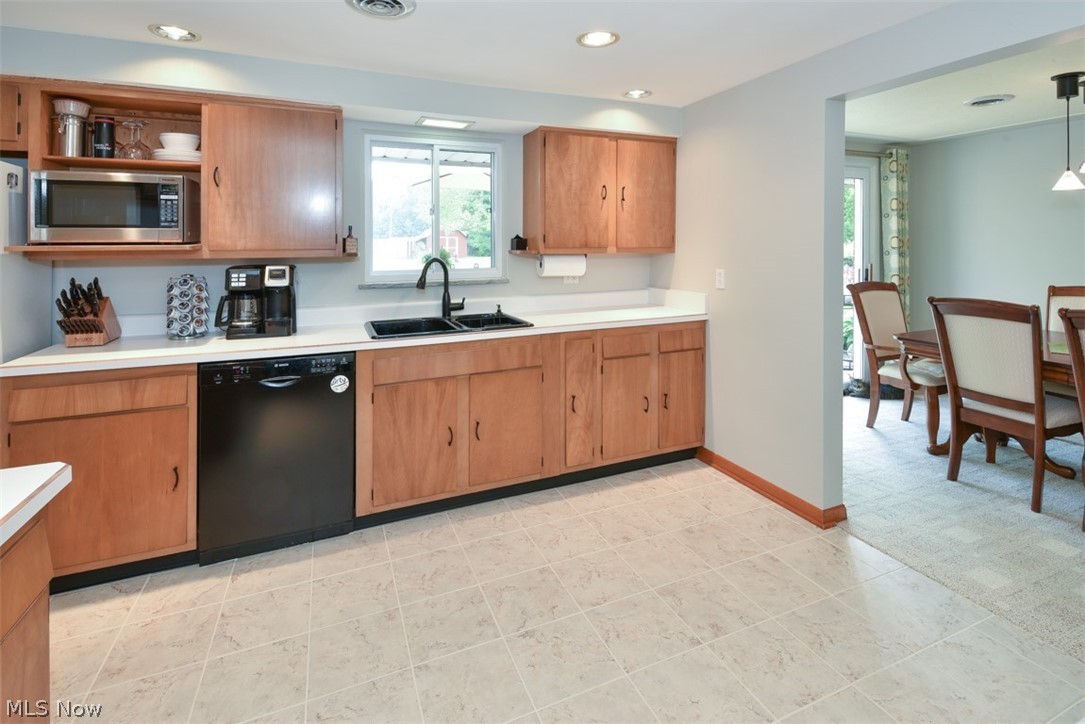 8795 Root Road North Ridgeville, OH 44039 - Photo 17 of 27 Gallery Image 17