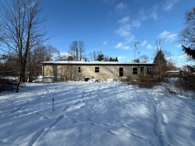 $154,900 | 5080 22 Mile Road, Homer, MI 49245