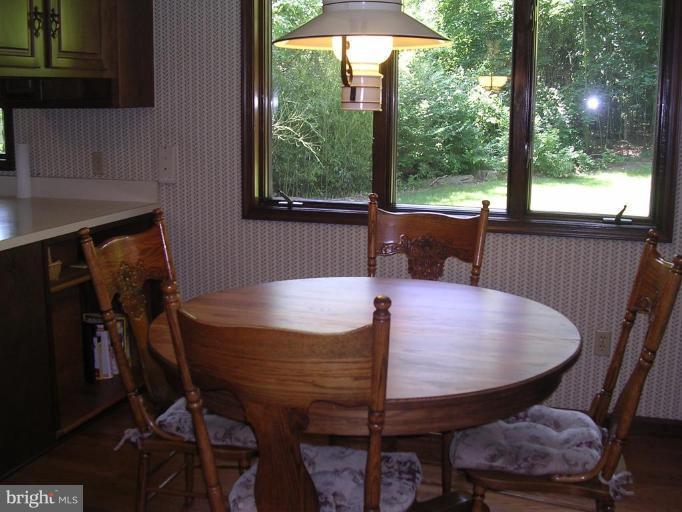 11505 Emack Road Beltsville, MD 20705 - Photo 5 of 17 Breakfast Area