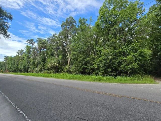 $99,000 | 329 N Highway, Micanopy, FL 32667