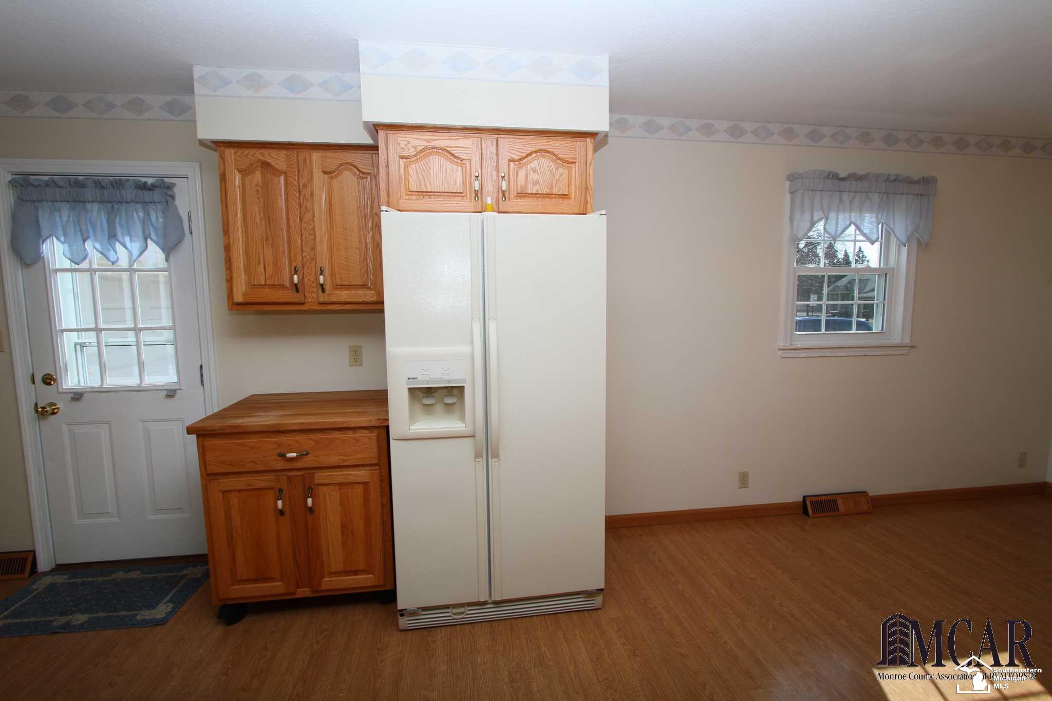 2468 North Custer Road Monroe, MI 48162 - Photo 7 of 45