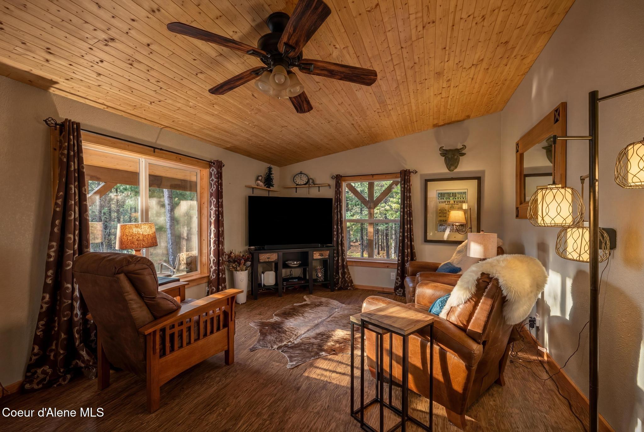 415 Hummingbird Drive Sandpoint, ID 83864 - Photo 20 of 72 IMG_0135
