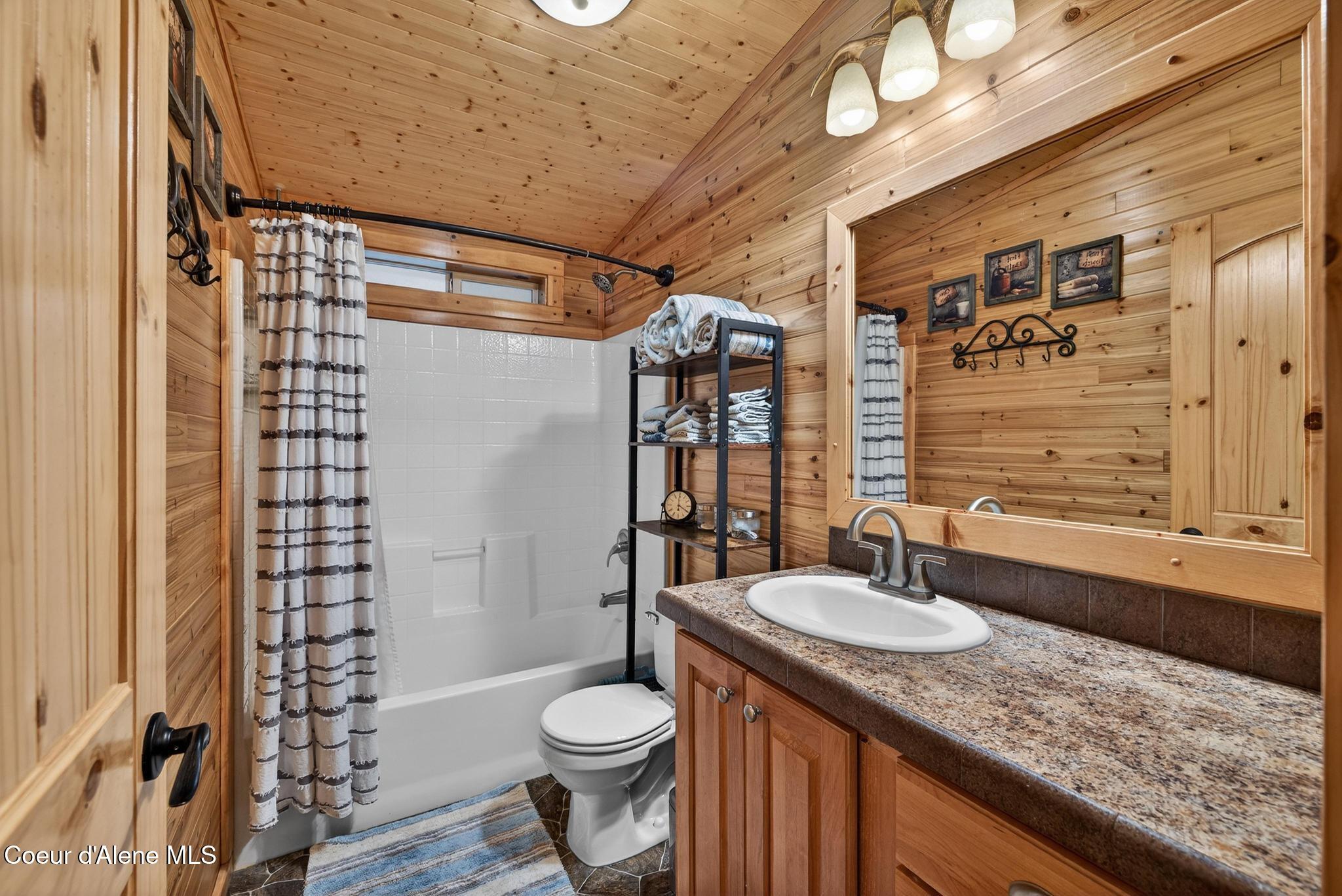 415 Hummingbird Drive Sandpoint, ID 83864 - Photo 28 of 72 IMG_0179