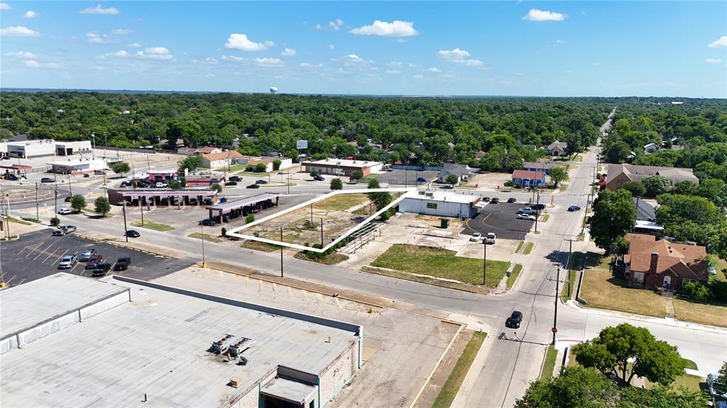 3607 East Rosedale Street Fort Worth, TX 76105 - Photo 9 of 15 a picture of city view
