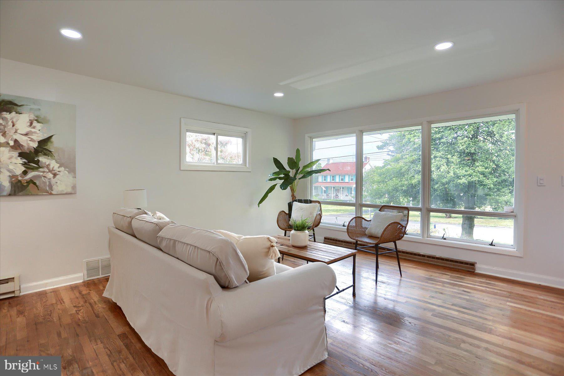 3609 Colonial Road Harrisburg, PA 17109 - Photo 3 of 26 Gallery Image 3