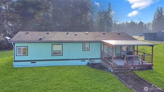 a view of outdoor space yard and patio