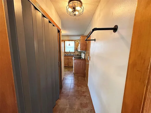 $389,900 | 1152 Southwest Pacific Circle, Lee's Summit, MO 64081