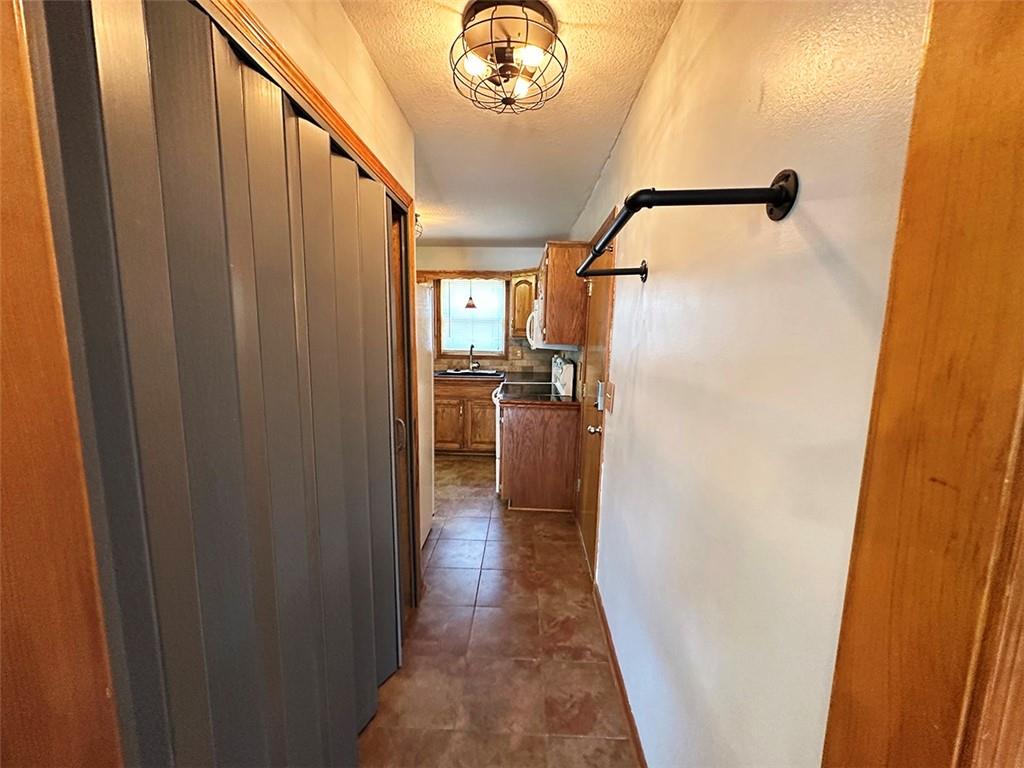 1152 Southwest Pacific Circle Lee's Summit, MO 64081 - Photo 21 of 97