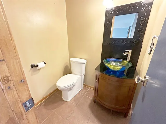 $389,900 | 1152 Southwest Pacific Circle, Lee's Summit, MO 64081