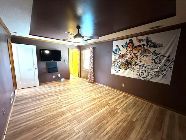 $389,900 | 1152 Southwest Pacific Circle, Lee's Summit, MO 64081