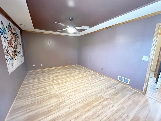 $389,900 | 1152 Southwest Pacific Circle, Lee's Summit, MO 64081