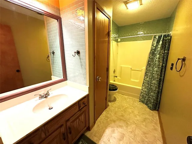 $389,900 | 1152 Southwest Pacific Circle, Lee's Summit, MO 64081