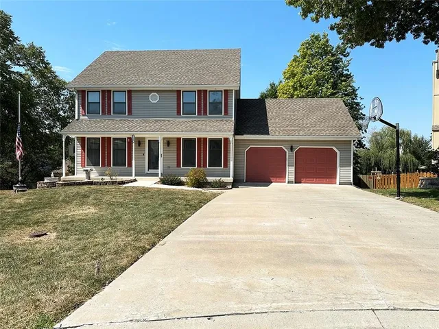 $389,900 | 1152 Southwest Pacific Circle, Lee's Summit, MO 64081