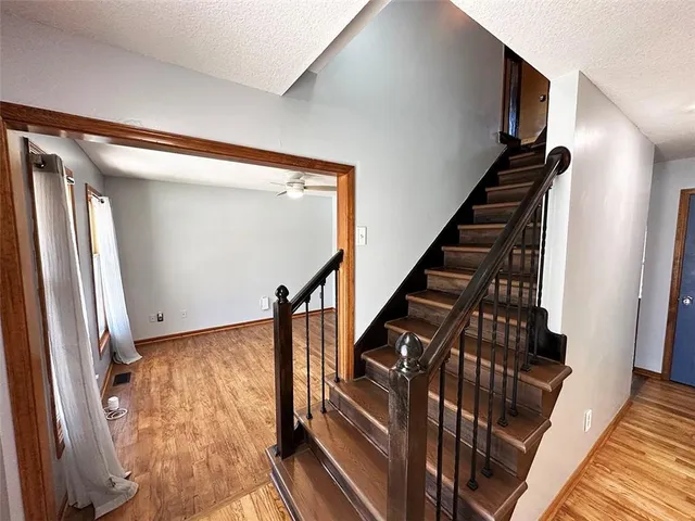 $389,900 | 1152 Southwest Pacific Circle, Lee's Summit, MO 64081