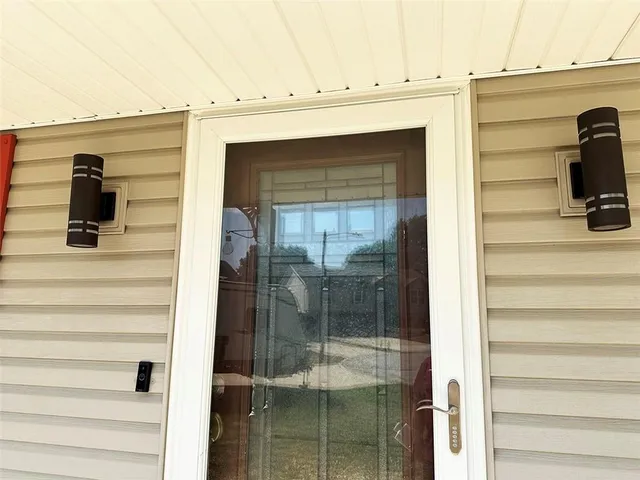 $389,900 | 1152 Southwest Pacific Circle, Lee's Summit, MO 64081