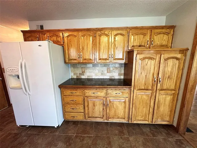 $389,900 | 1152 Southwest Pacific Circle, Lee's Summit, MO 64081