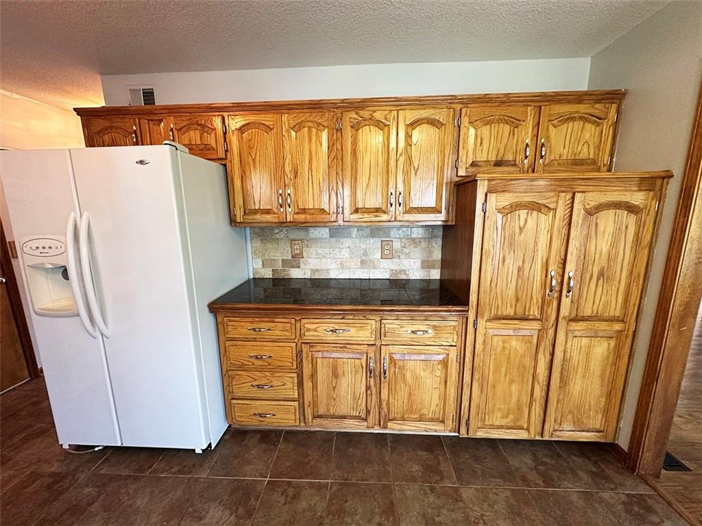 1152 Southwest Pacific Circle Lee's Summit, MO 64081 - Photo 9 of 97