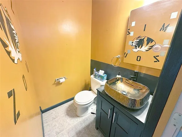 $389,900 | 1152 Southwest Pacific Circle, Lee's Summit, MO 64081