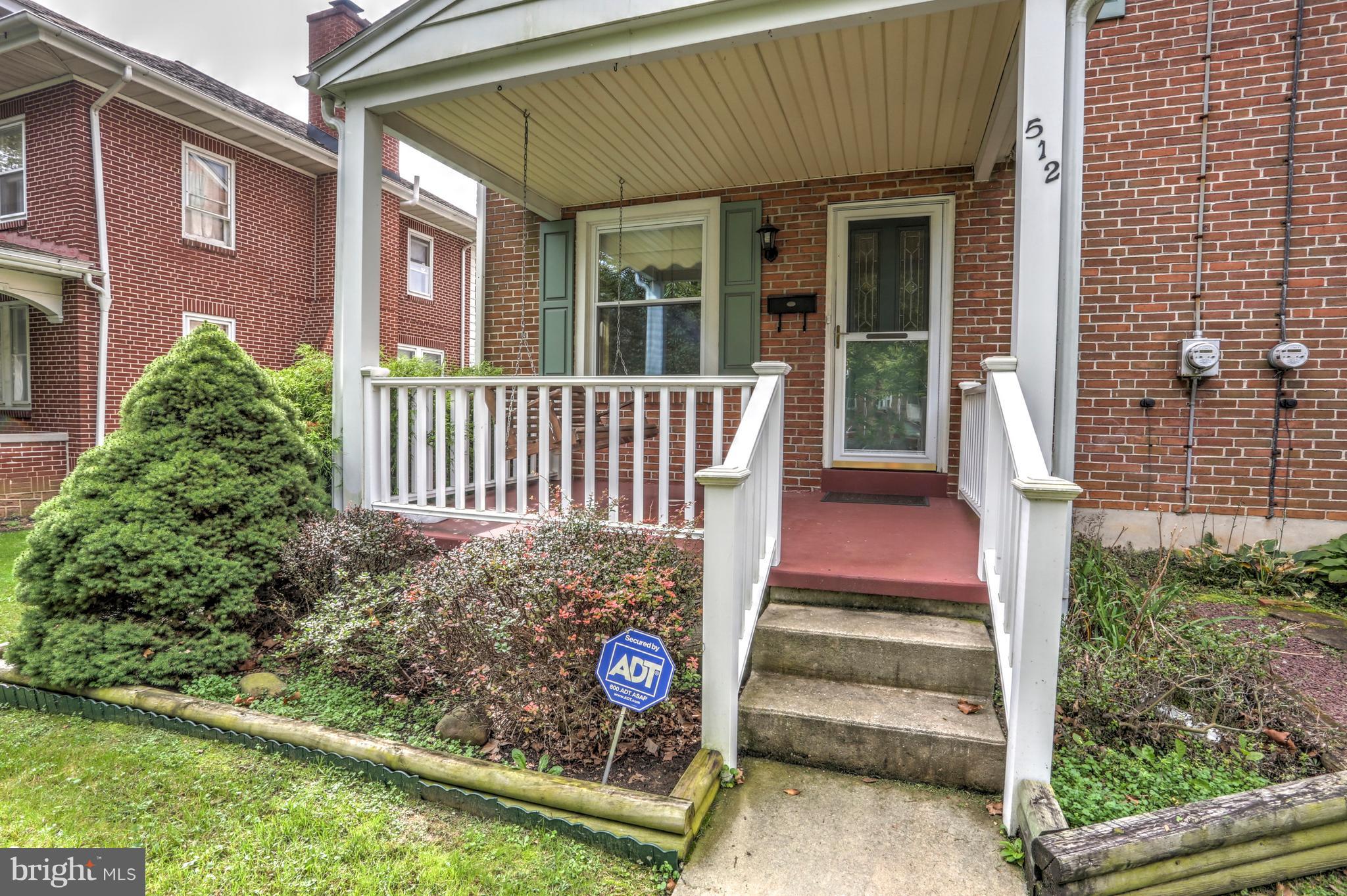 512 Locust Street Denver, PA 17517 - Photo 4 of 35