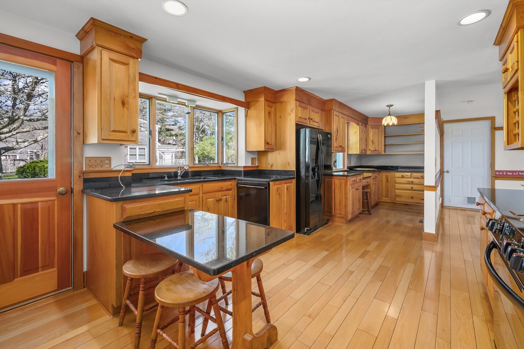 181 Elliott Road Centerville, MA 02632 - Photo 14 of 42 Gallery Image 14