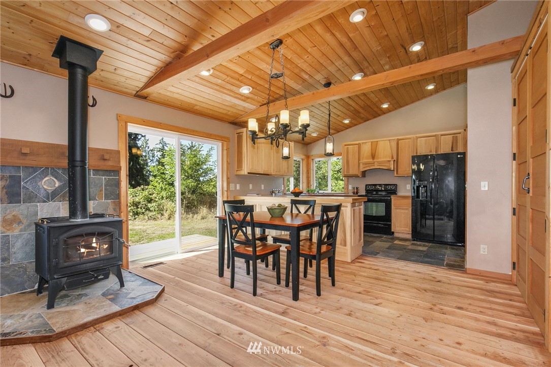 9871 Northeast Shorty Campbell Road Kingston, WA 98346 - Photo 11 of 30 Gallery Image 11