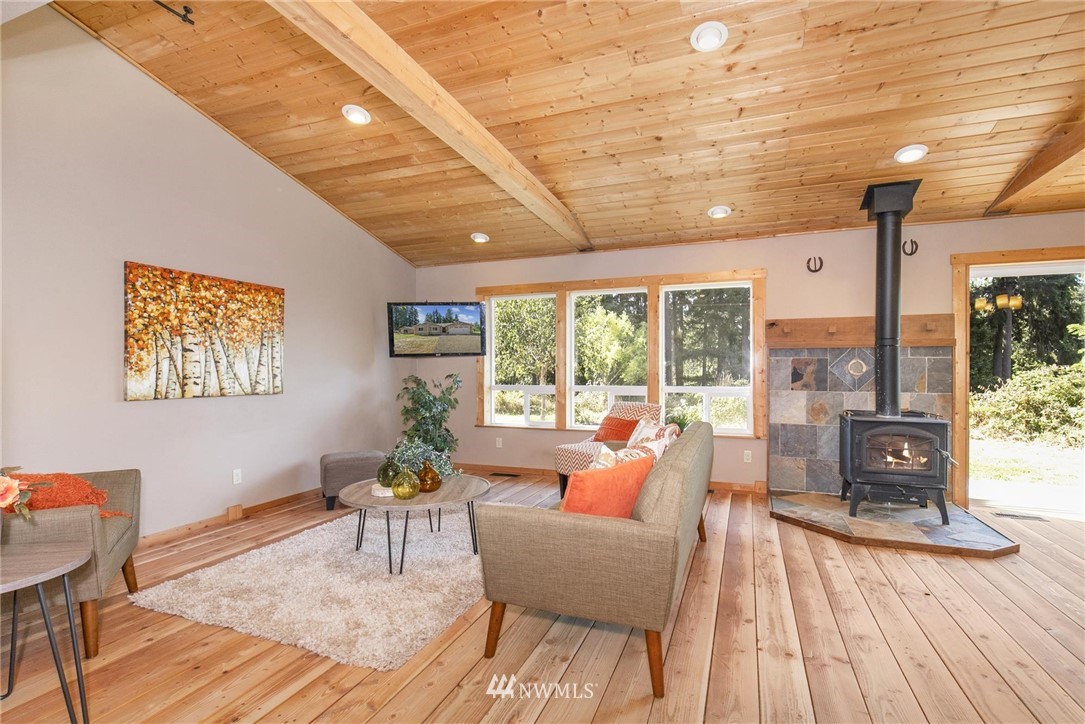 9871 Northeast Shorty Campbell Road Kingston, WA 98346 - Photo 8 of 30 Gallery Image 8