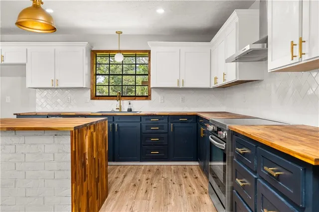 $328,000 | 1805 Susek Drive, Pineville, LA 71360