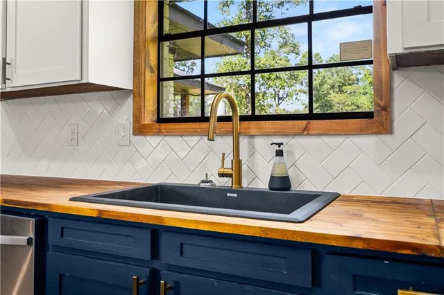 $328,000 | 1805 Susek Drive, Pineville, LA 71360