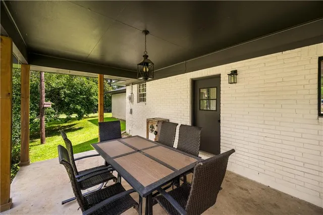 $328,000 | 1805 Susek Drive, Pineville, LA 71360