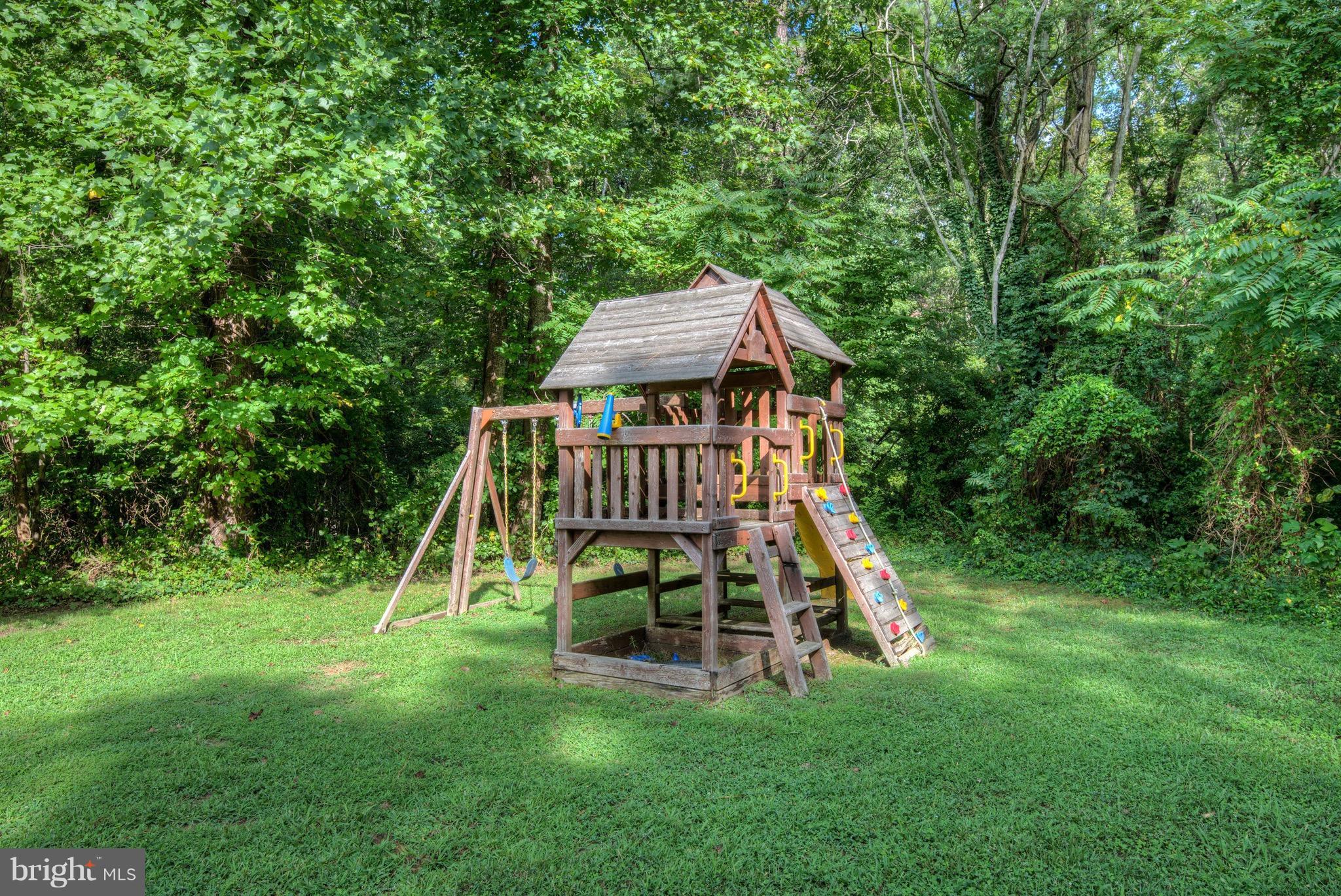 13192 Round Hill Road King George, VA 22485 - Photo 24 of 27 Exterior (Rear)