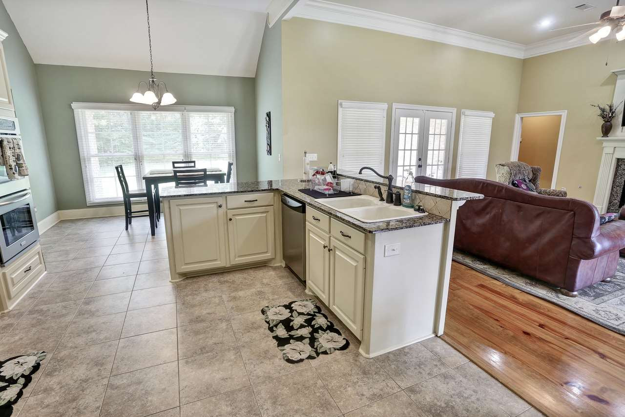 126 Dunleith Way Clinton, MS 39056 - Photo 10 of 39 Photo 10