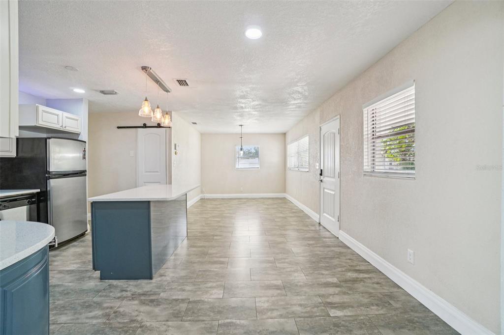 541 Firefly Lane Apollo Beach, FL 33572 - Photo 12 of 34