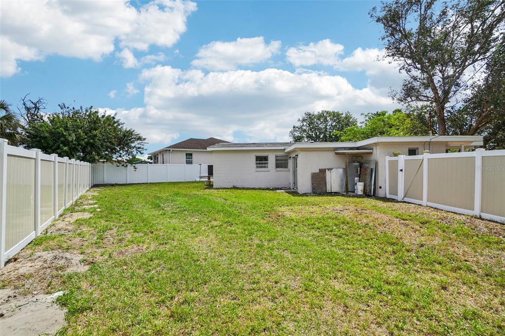 541 Firefly Lane Apollo Beach, FL 33572 - Photo 29 of 34