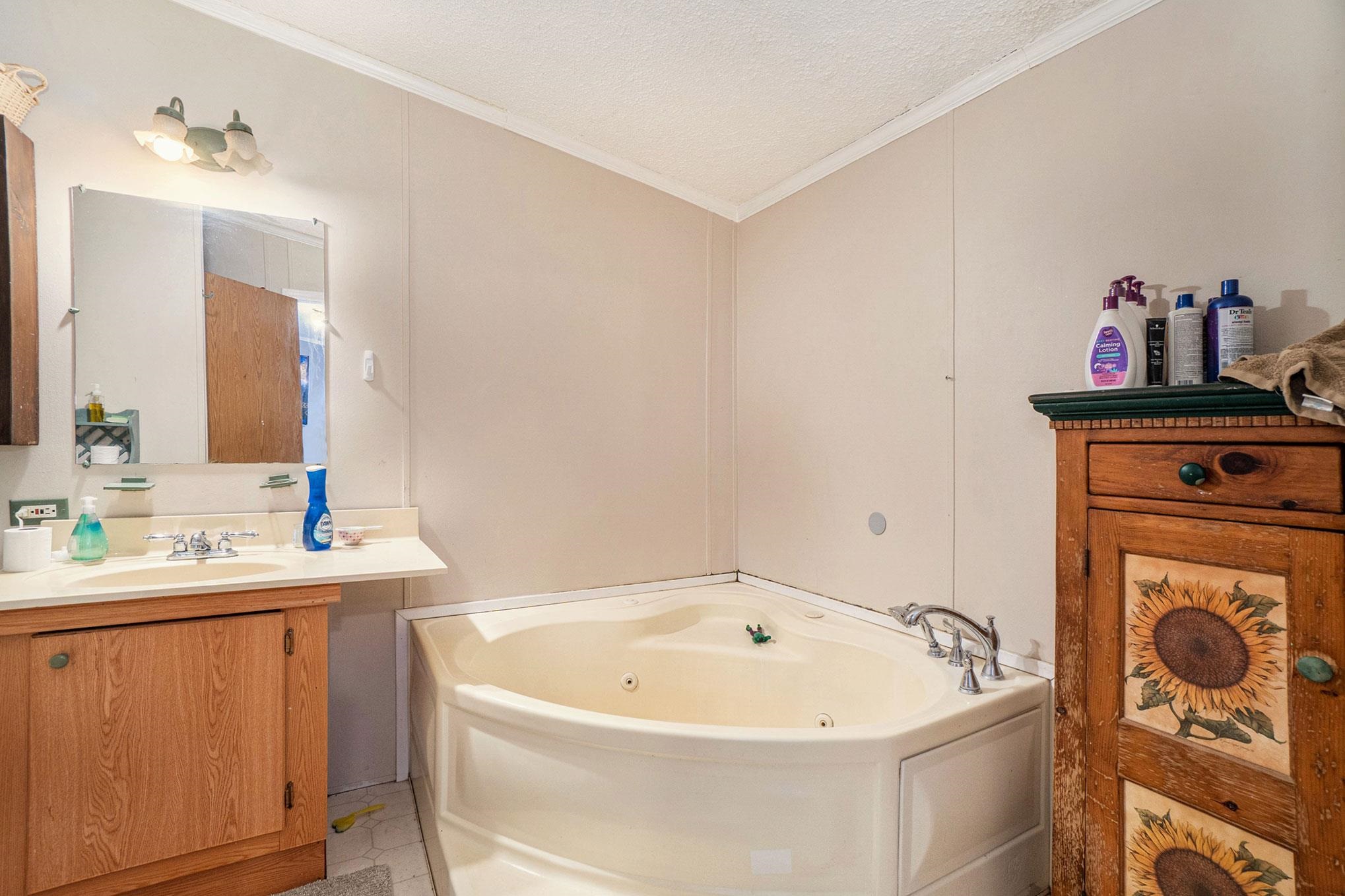 11721 Maple Road Beulah, MI 49617 - Photo 13 of 15