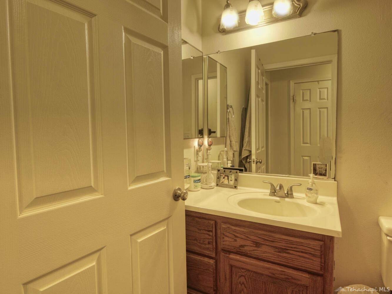 21725 Mid Way Tehachapi, CA 93561 - Photo 29 of 39 Gallery Image 29
